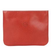 Pre-owned Leather clutches Loewe Pre-owned , Red , Dames