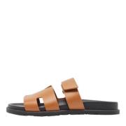 Pre-owned Leather sandals Hermès Vintage , Brown , Heren