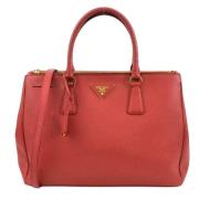 Pre-owned Leather prada-bags Prada Vintage , Red , Dames