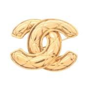 Pre-owned Metal brooches Chanel Vintage , Yellow , Dames