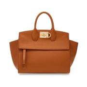 Luxe Leren Handtas met Gancini Gesp Salvatore Ferragamo , Brown , Dame...