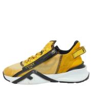 Pre-owned Fabric sneakers Fendi Vintage , Yellow , Dames