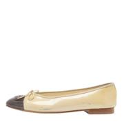 Pre-owned Leather flats Chanel Vintage , Beige , Dames