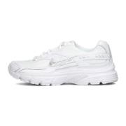 Sportieve Lage Sneakers met Stijlvolle Details Nike , White , Dames