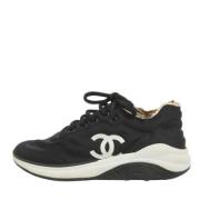 Pre-owned Fabric sneakers Chanel Vintage , Black , Dames