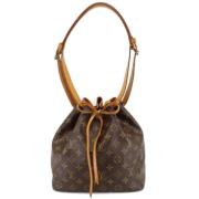 Pre-owned Fabric shoulder-bags Louis Vuitton Vintage , Green , Dames