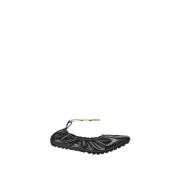 Zwarte leren ballerina flats met metalen enkelband Fendi , Black , Dam...