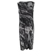 Pre-owned Polyester dresses Issey Miyake Pre-owned , Black , Dames