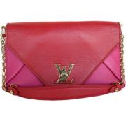 Pre-owned Leather shoulder-bags Louis Vuitton Vintage , Red , Dames