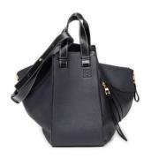 Pre-owned Leather shoulder-bags Loewe Pre-owned , Black , Dames