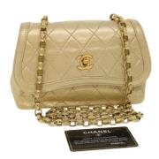 Pre-owned Canvas chanel-bags Chanel Vintage , Yellow , Dames