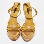 Pre-owned Suede sandals Louis Vuitton Vintage , Yellow , Dames