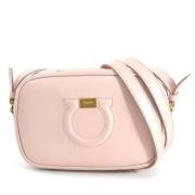 Pre-owned Leather shoulder-bags Salvatore Ferragamo Pre-owned , Pink ,...