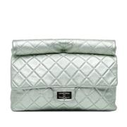 Pre-owned Leather clutches Chanel Vintage , Gray , Dames