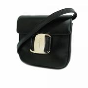 Pre-owned Leather shoulder-bags Salvatore Ferragamo Pre-owned , Black ...