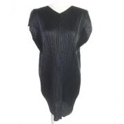 Pre-owned Plastic dresses Issey Miyake Pre-owned , Black , Dames