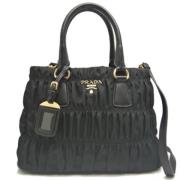 Pre-owned Nylon shoulder-bags Prada Vintage , Black , Dames