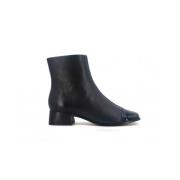 Leren enkellaarsjes met lakdetail Carrano , Black , Dames