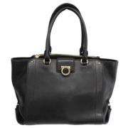 Pre-owned Leather shoulder-bags Salvatore Ferragamo Pre-owned , Black ...