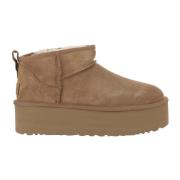 Enkellaarzen van suède met reliëf detail UGG , Brown , Dames