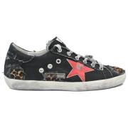 Zwarte Superstar Sneakers met Rode Ster Golden Goose , Black , Dames