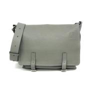 Pre-owned Leather shoulder-bags Loewe Pre-owned , Gray , Dames