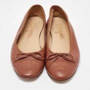 Pre-owned Leather flats Chanel Vintage , Brown , Dames