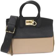 Pre-owned Leather handbags Salvatore Ferragamo Pre-owned , Black , Dam...