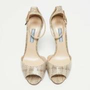 Pre-owned Fabric sandals Prada Vintage , Beige , Dames