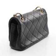 Pre-owned Leather crossbody-bags Chanel Vintage , Black , Dames