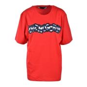 Katoenen T-shirt met Stijlvol Ontwerp Love Moschino , Red , Dames