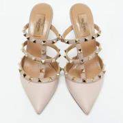 Pre-owned Leather sandals Valentino Vintage , Beige , Dames