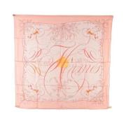 Pre-owned Silk scarves Hermès Vintage , Pink , Dames