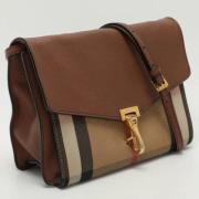 Pre-owned Canvas shoulder-bags Burberry Vintage , Brown , Dames