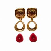 Pre-owned Metal earrings Chanel Vintage , Red , Dames