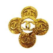 Pre-owned Metal brooches Chanel Vintage , Yellow , Dames