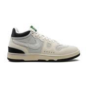 Sneakers Summit White/Pine Green Stijlvol Model Nike , Beige , Dames