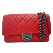 Pre-owned Leather shoulder-bags Chanel Vintage , Red , Dames