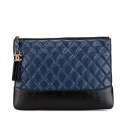 Pre-owned Leather clutches Chanel Vintage , Blue , Dames