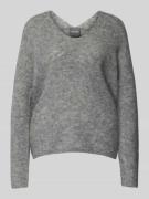 Gebreide pullover met V-hals, model 'THORA'