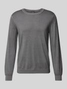 Slim fit gebreide pullover met ronde hals