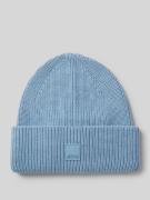 'Beanie met labelbadge