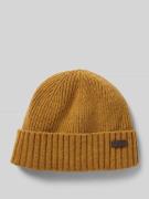 'Beanie met labelbadge