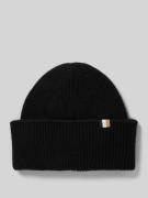 Beanie met labeldetail, model 'Laura'