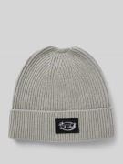 Beanie met labeldetail