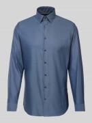 Regular fit zakelijk overhemd van viscose met kentkraag