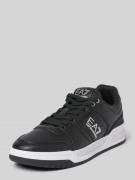 Sneakers met labelprint