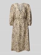 Knielange jurk met V-hals, model 'Alyona Vlora'