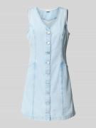 Jeansjurk met V-hals, model 'VIANNA'