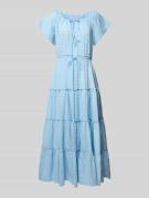 Maxi-jurk in laagjeslook met vetersluiting